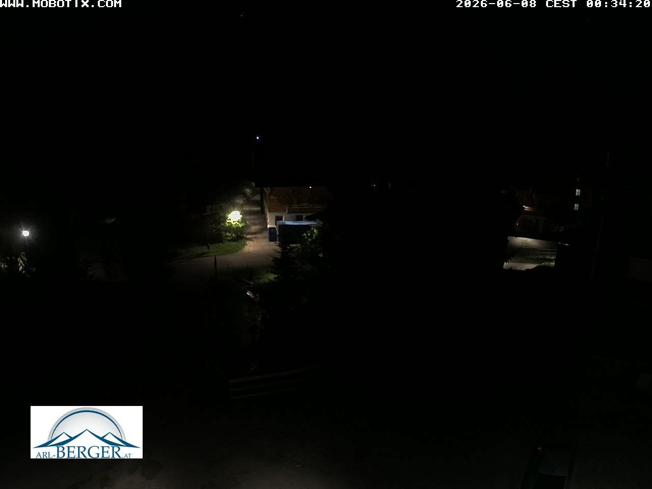 Archived image Webcam Oberlech: guest house Berger