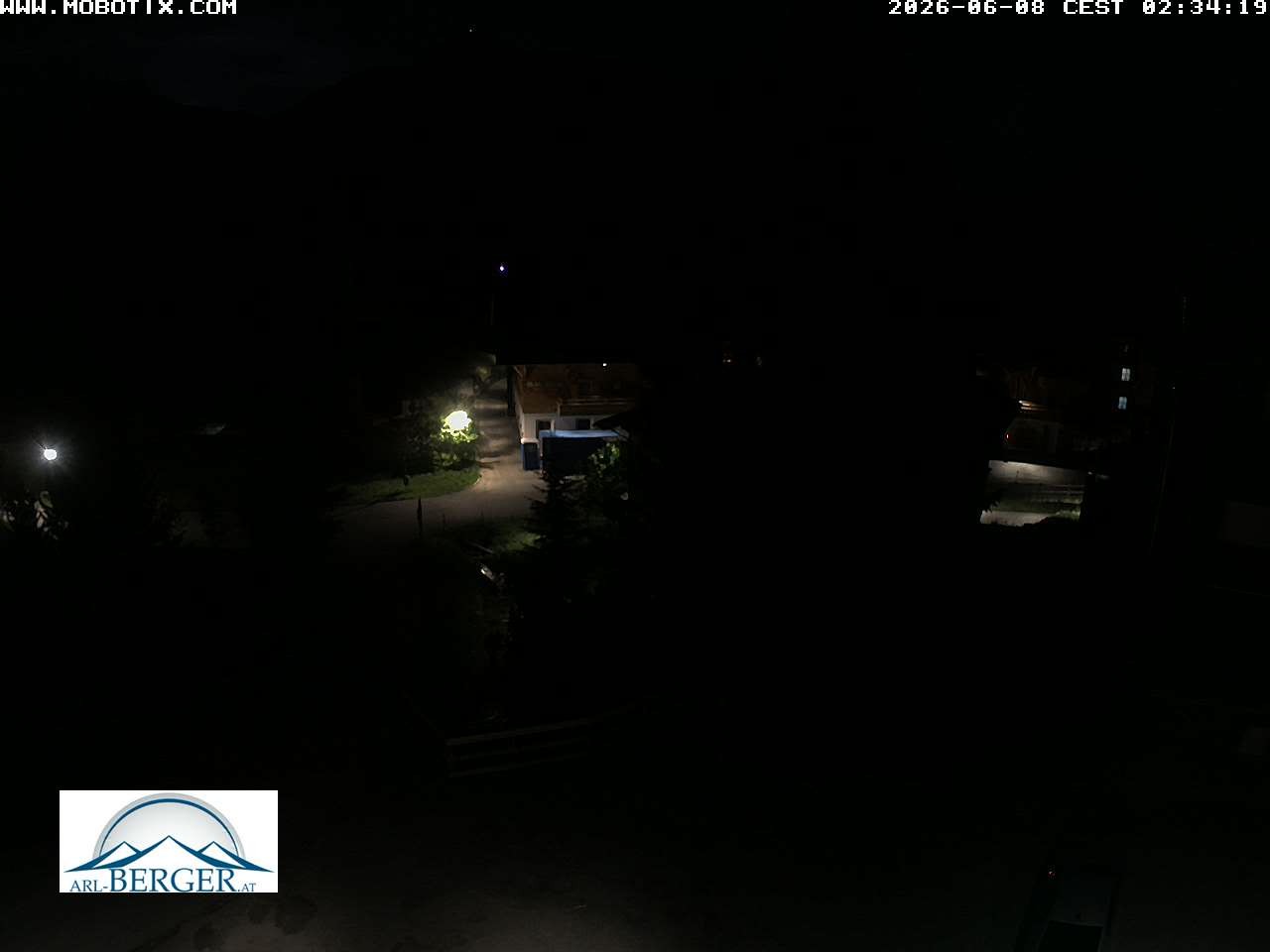 Archived image Webcam Oberlech: guest house Berger