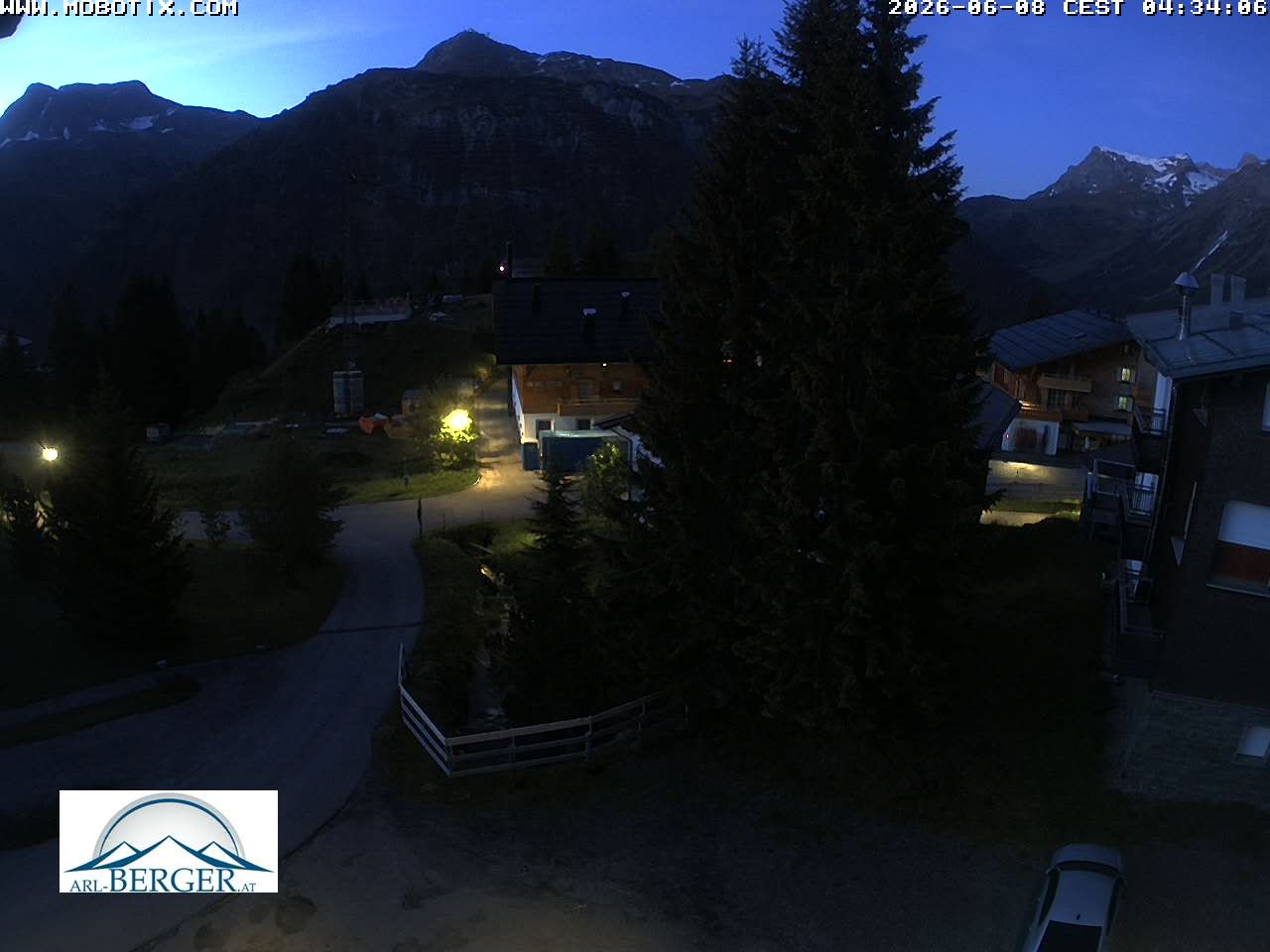 Archiv Foto Webcam Oberlech: Pension Berger
