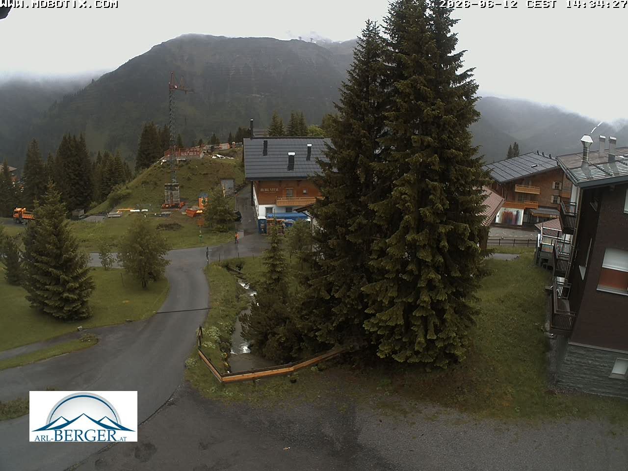 Archiv Foto Webcam Oberlech: Pension Berger