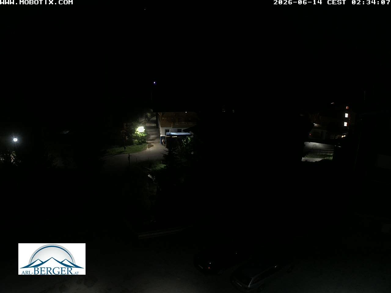 Archived image Webcam Oberlech: guest house Berger
