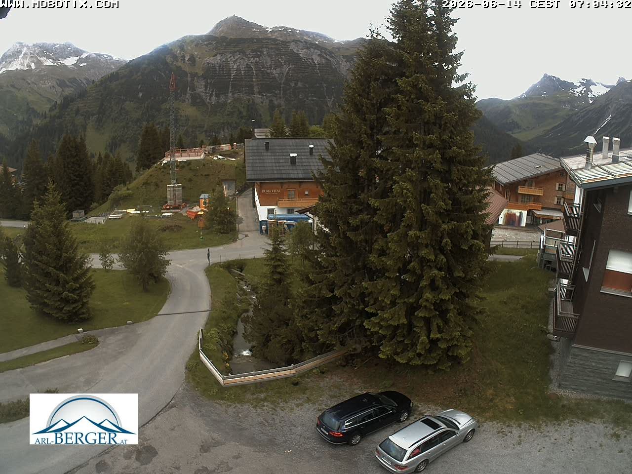 Archived image Webcam Oberlech: guest house Berger