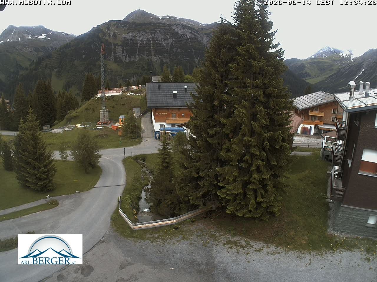 Archived image Webcam Oberlech: guest house Berger