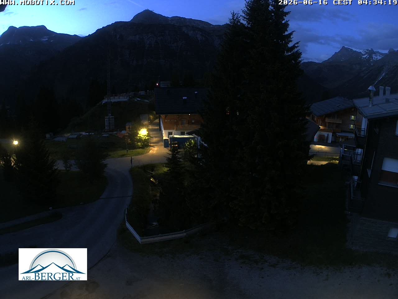 Archiv Foto Webcam Oberlech: Pension Berger