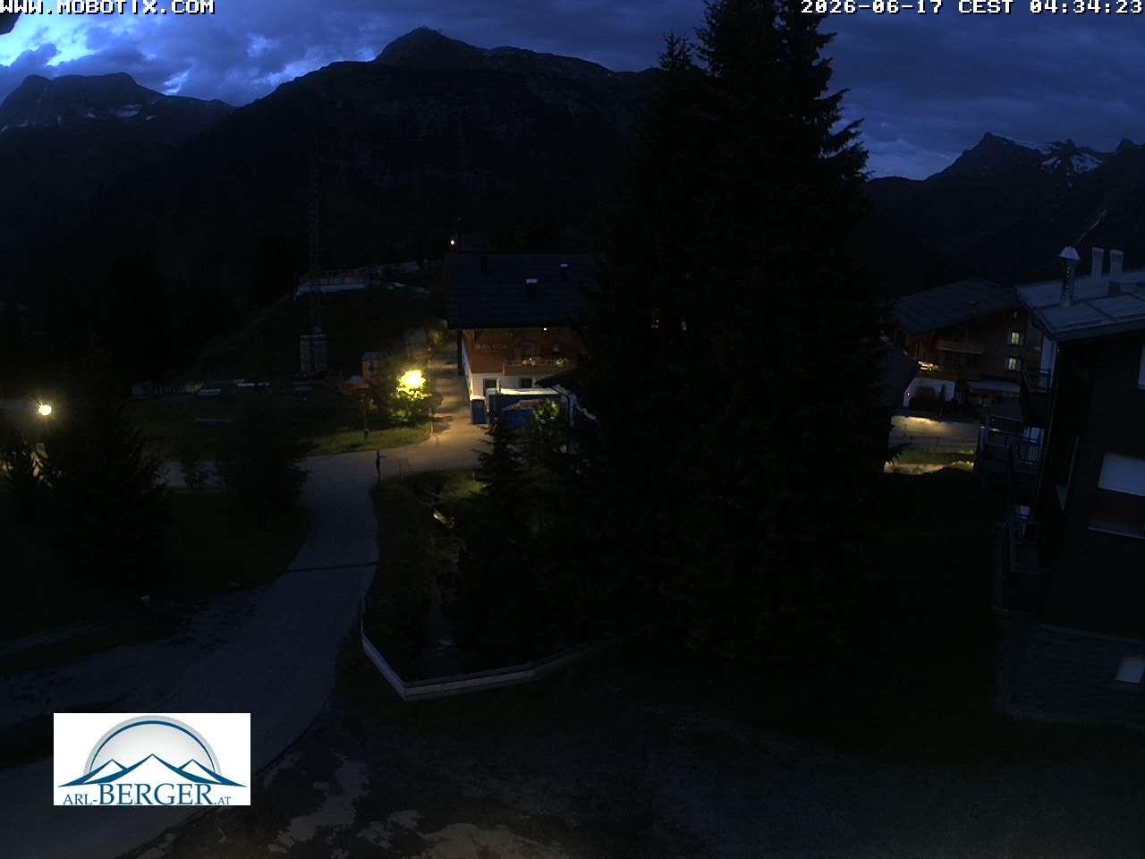 Archiv Foto Webcam Oberlech: Pension Berger