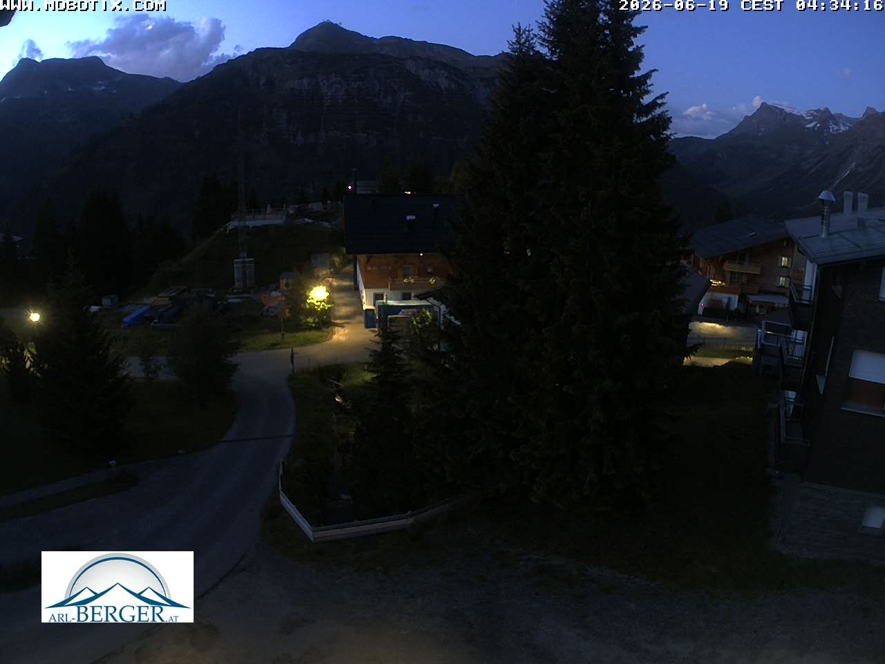 Archiv Foto Webcam Oberlech: Pension Berger