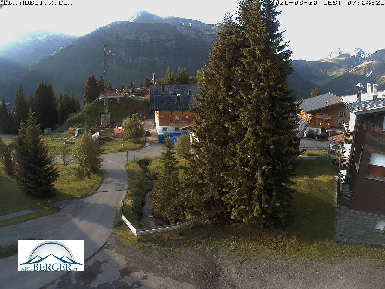 Archived image Webcam Oberlech: guest house Berger