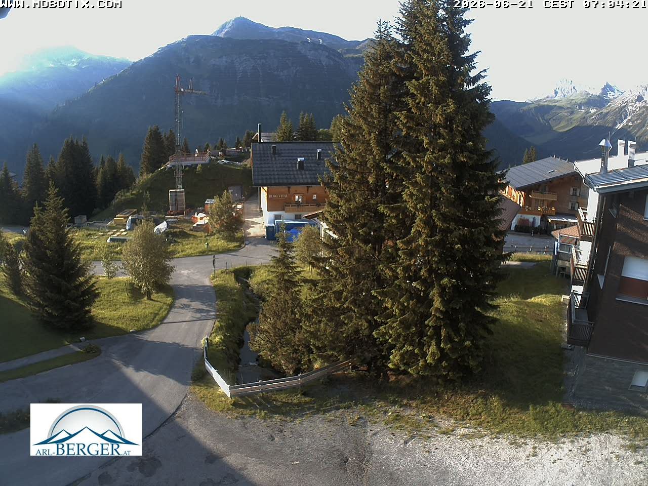 Archived image Webcam Oberlech: guest house Berger