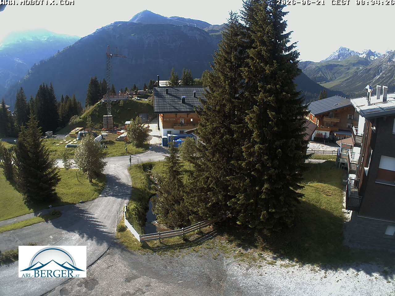 Archived image Webcam Oberlech: guest house Berger