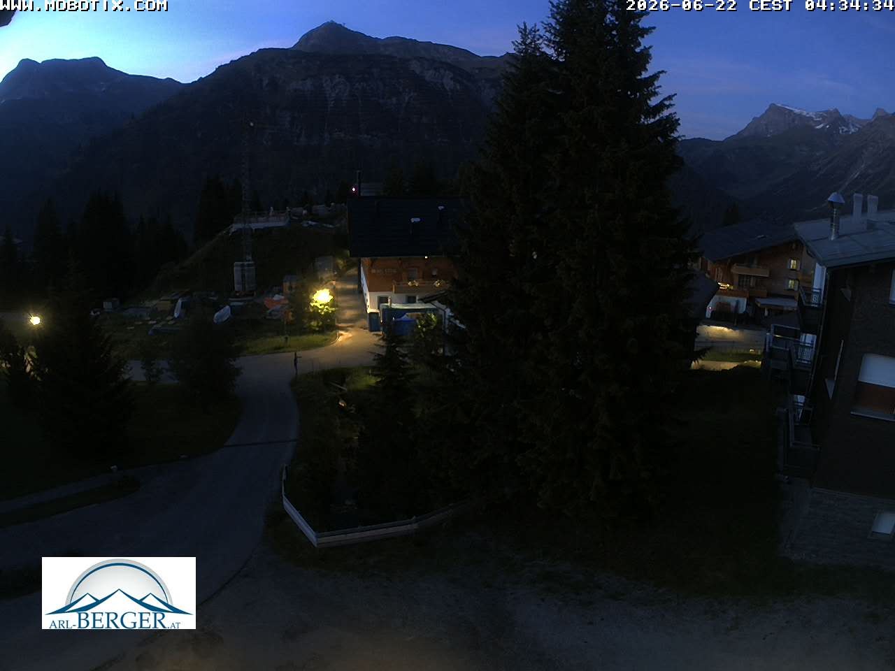 Archiv Foto Webcam Oberlech: Pension Berger