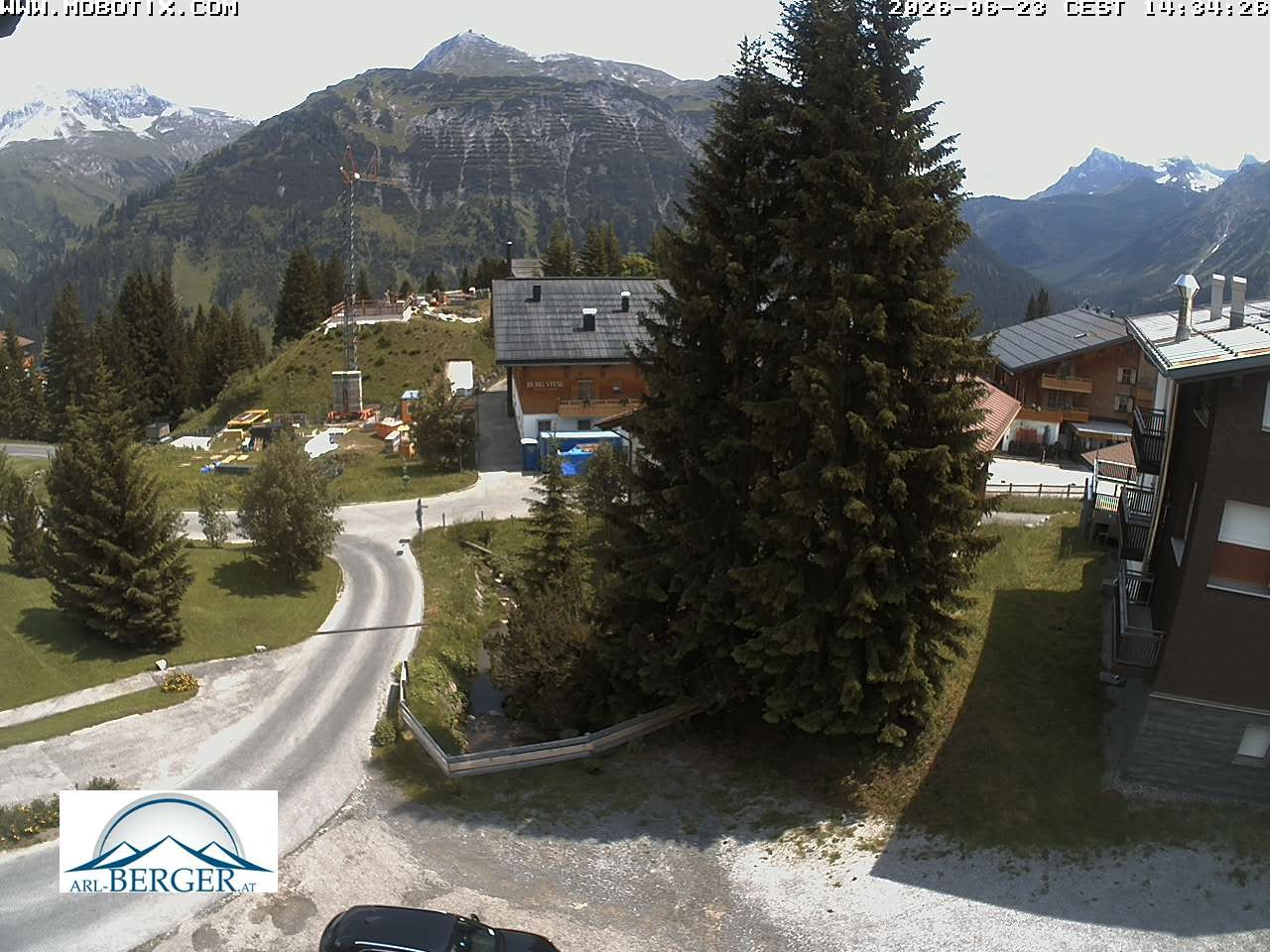 Archived image Webcam Oberlech: guest house Berger
