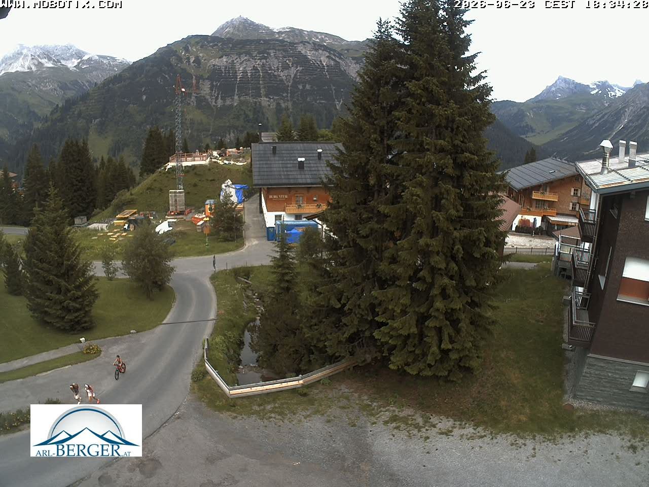 Archived image Webcam Oberlech: guest house Berger
