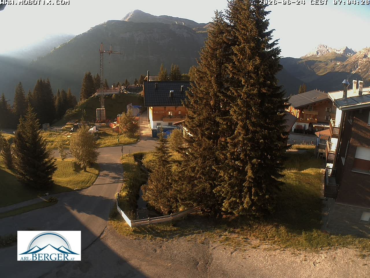 Archiv Foto Webcam Oberlech: Pension Berger