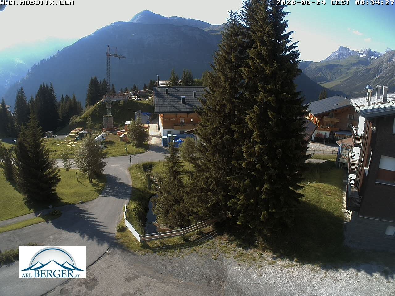 Archiv Foto Webcam Oberlech: Pension Berger