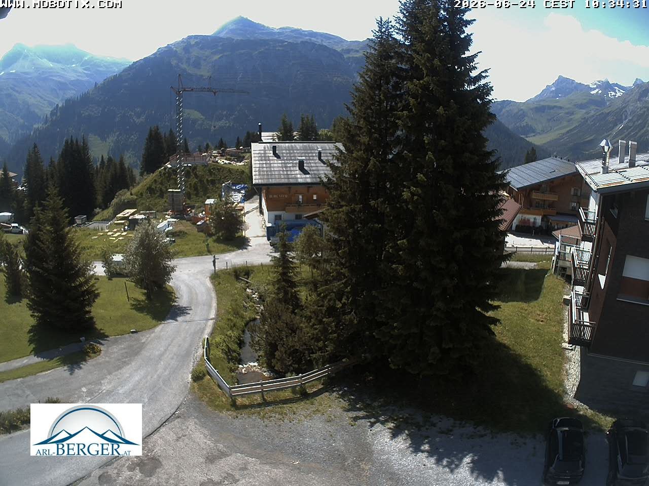 Archiv Foto Webcam Oberlech: Pension Berger