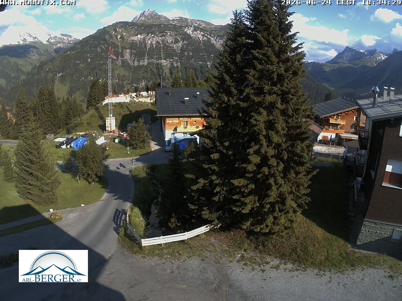 Archiv Foto Webcam Oberlech: Pension Berger