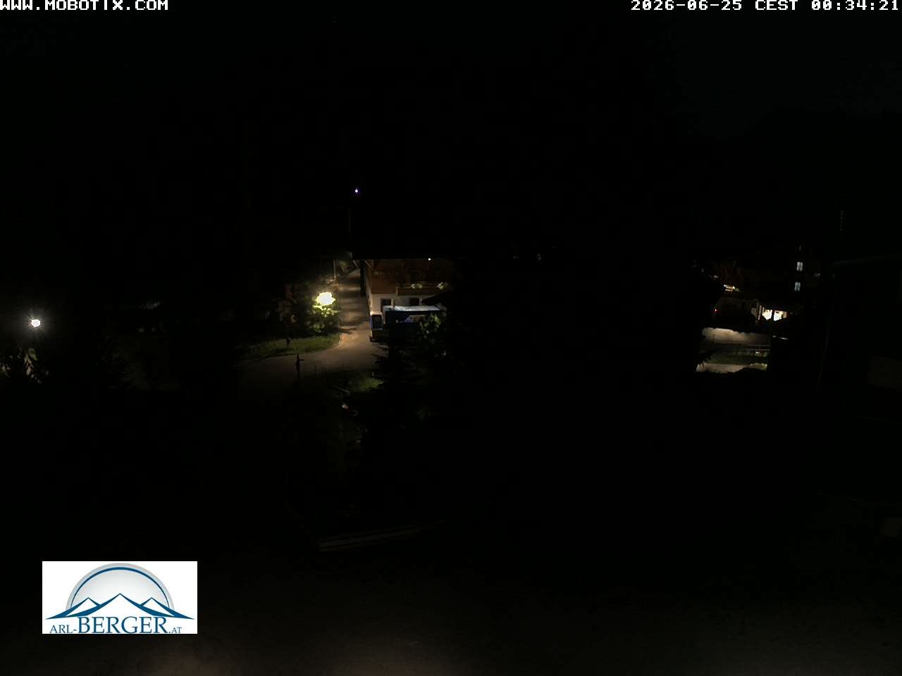 Archived image Webcam Oberlech: guest house Berger