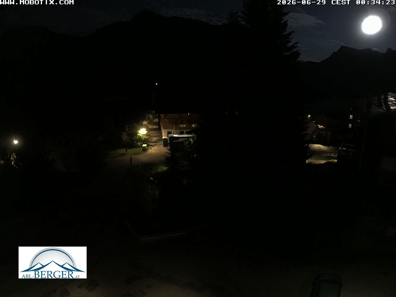 Archiv Foto Webcam Oberlech: Pension Berger