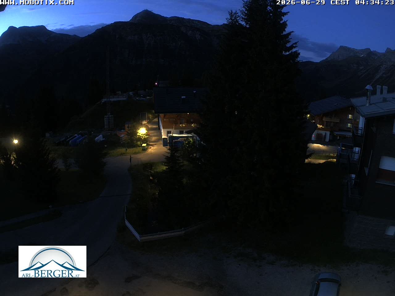 Archiv Foto Webcam Oberlech: Pension Berger