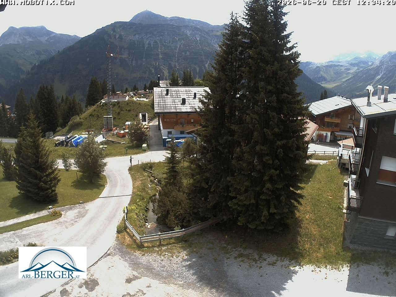 Archiv Foto Webcam Oberlech: Pension Berger