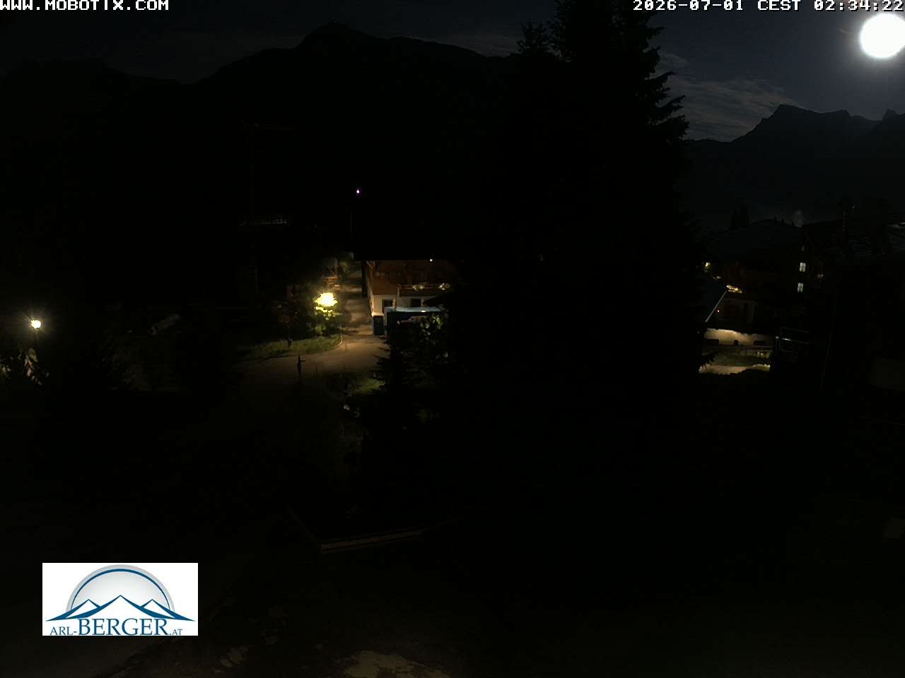 Archiv Foto Webcam Oberlech: Pension Berger