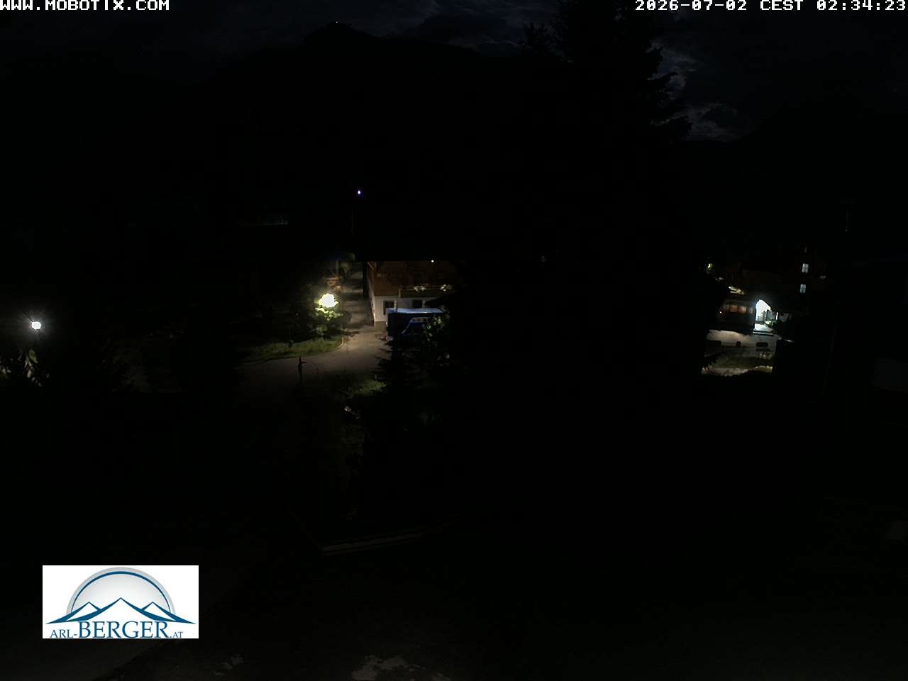 Archived image Webcam Oberlech: guest house Berger