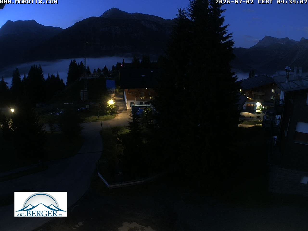 Archived image Webcam Oberlech: guest house Berger