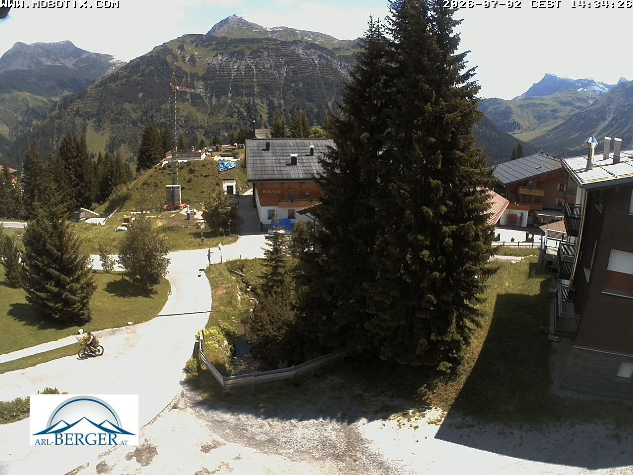 Archiv Foto Webcam Oberlech: Pension Berger