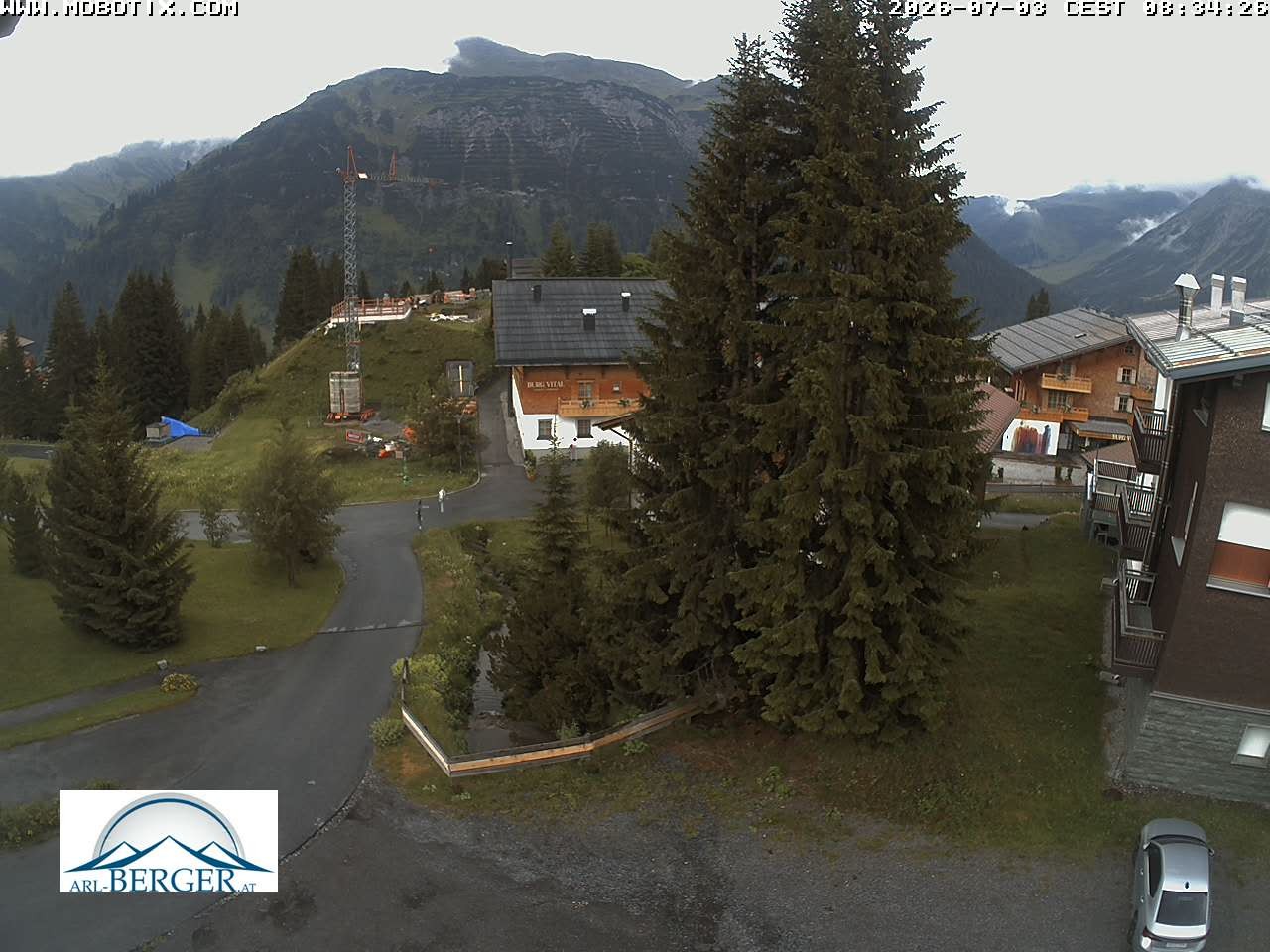 Archived image Webcam Oberlech: guest house Berger