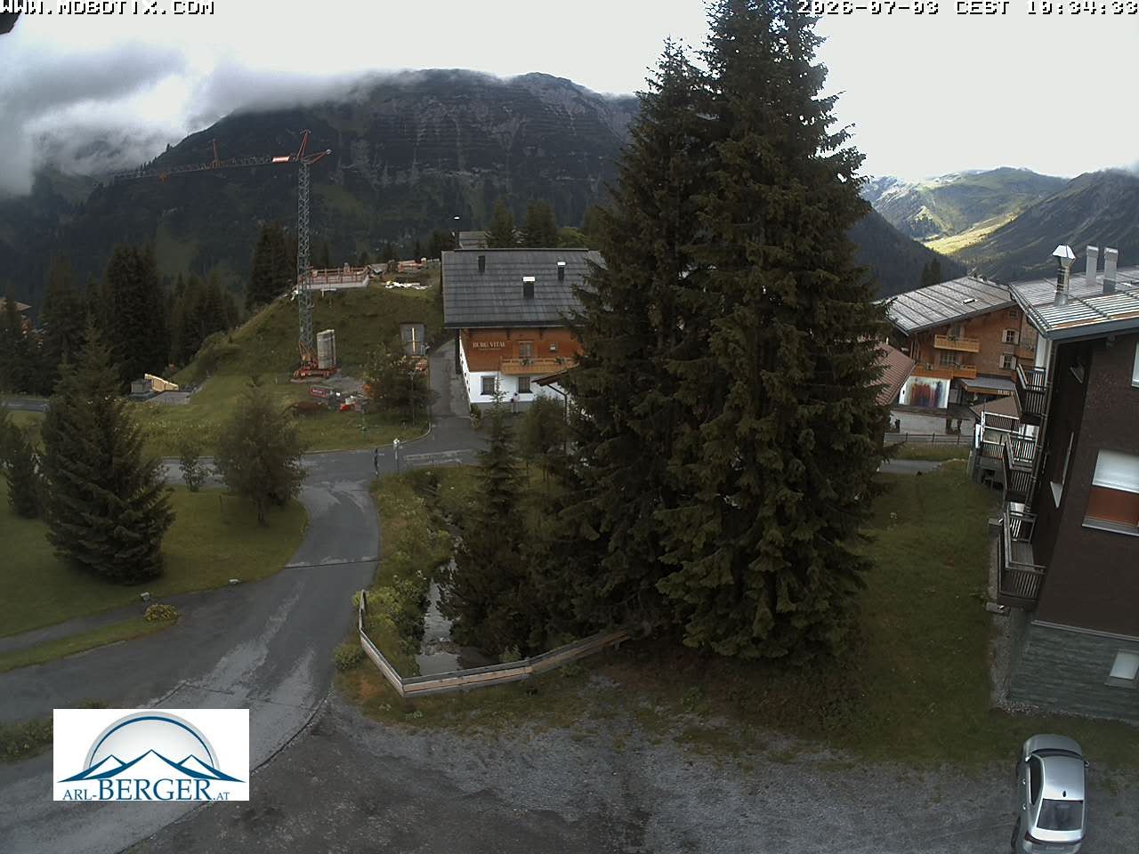 Archived image Webcam Oberlech: guest house Berger