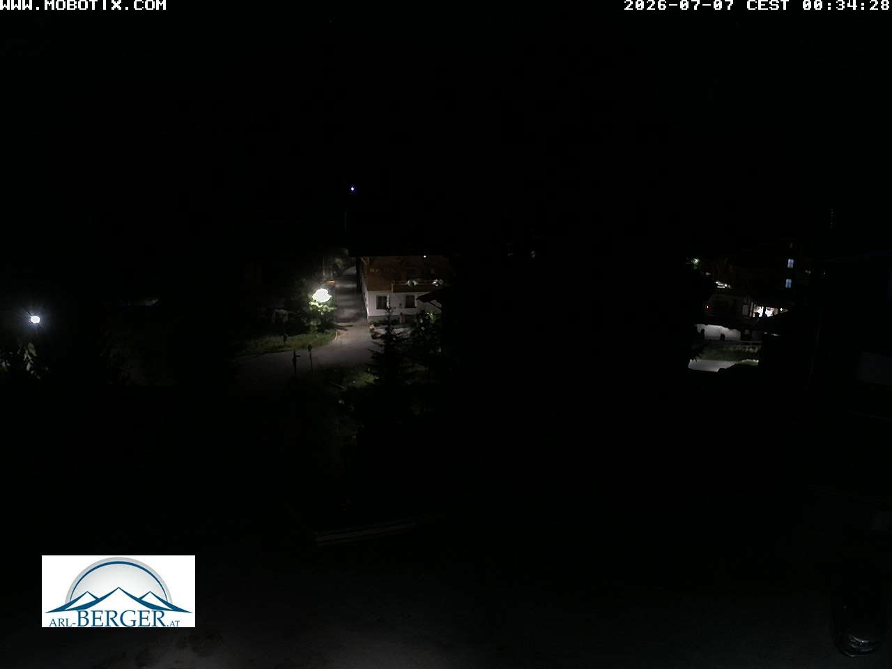 Archived image Webcam Oberlech: guest house Berger