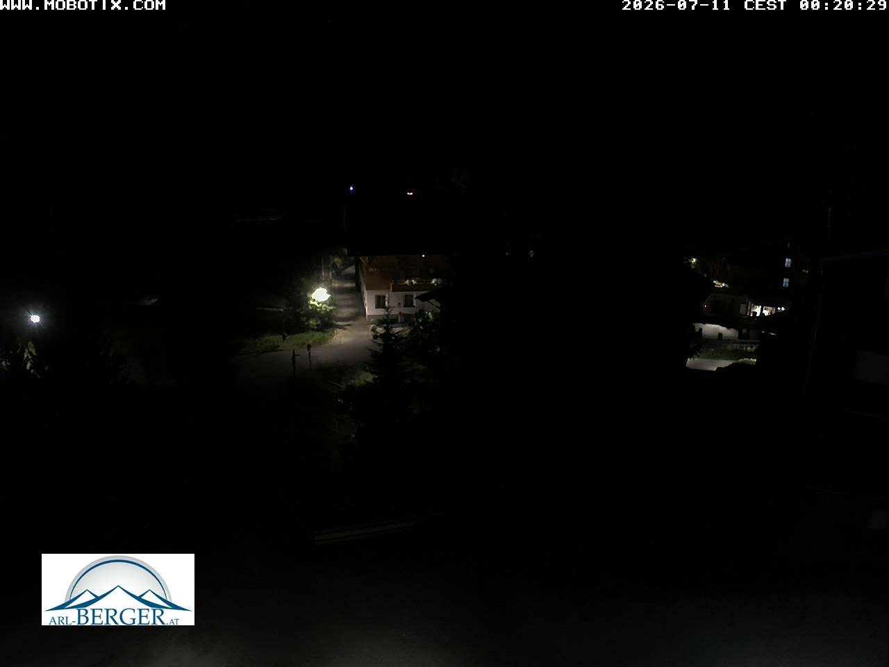 Archived image Webcam Oberlech: guest house Berger
