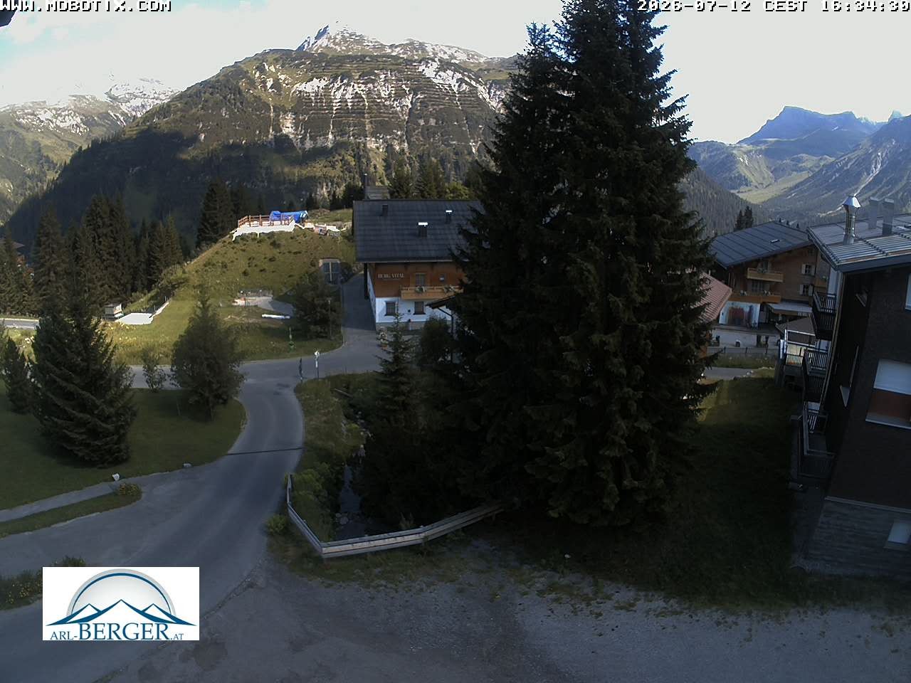 Archiv Foto Webcam Oberlech: Pension Berger