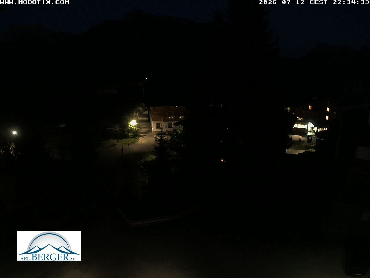 Archived image Webcam Oberlech: guest house Berger