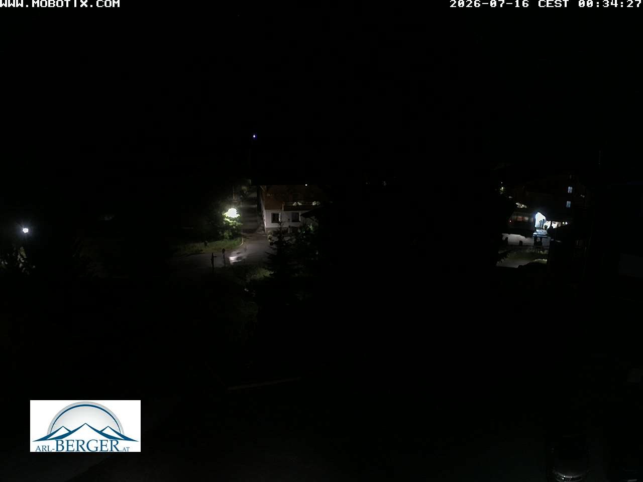 Archived image Webcam Oberlech: guest house Berger