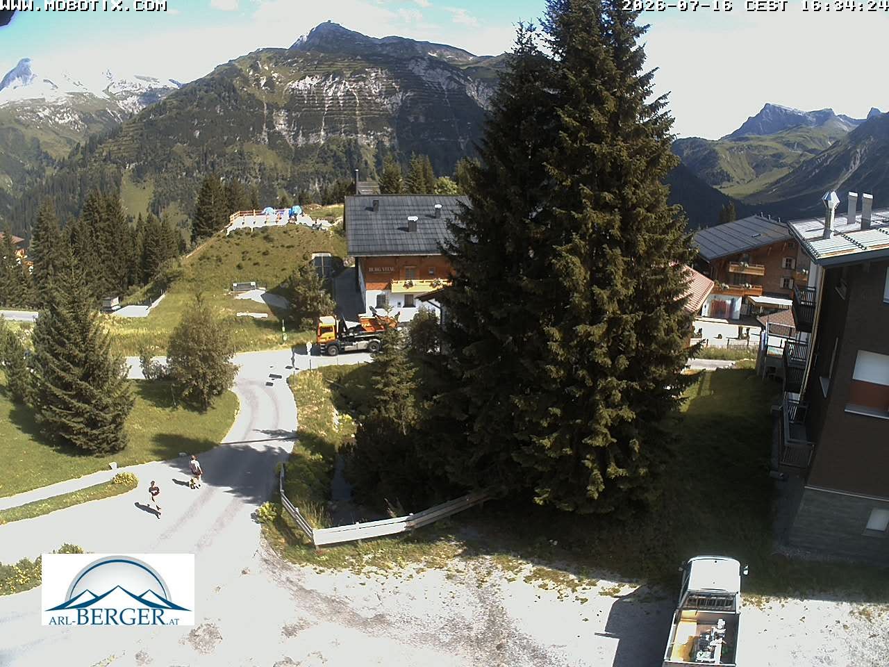 Archiv Foto Webcam Oberlech: Pension Berger