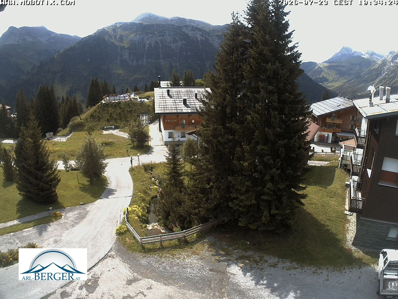 Archiv Foto Webcam Oberlech: Pension Berger