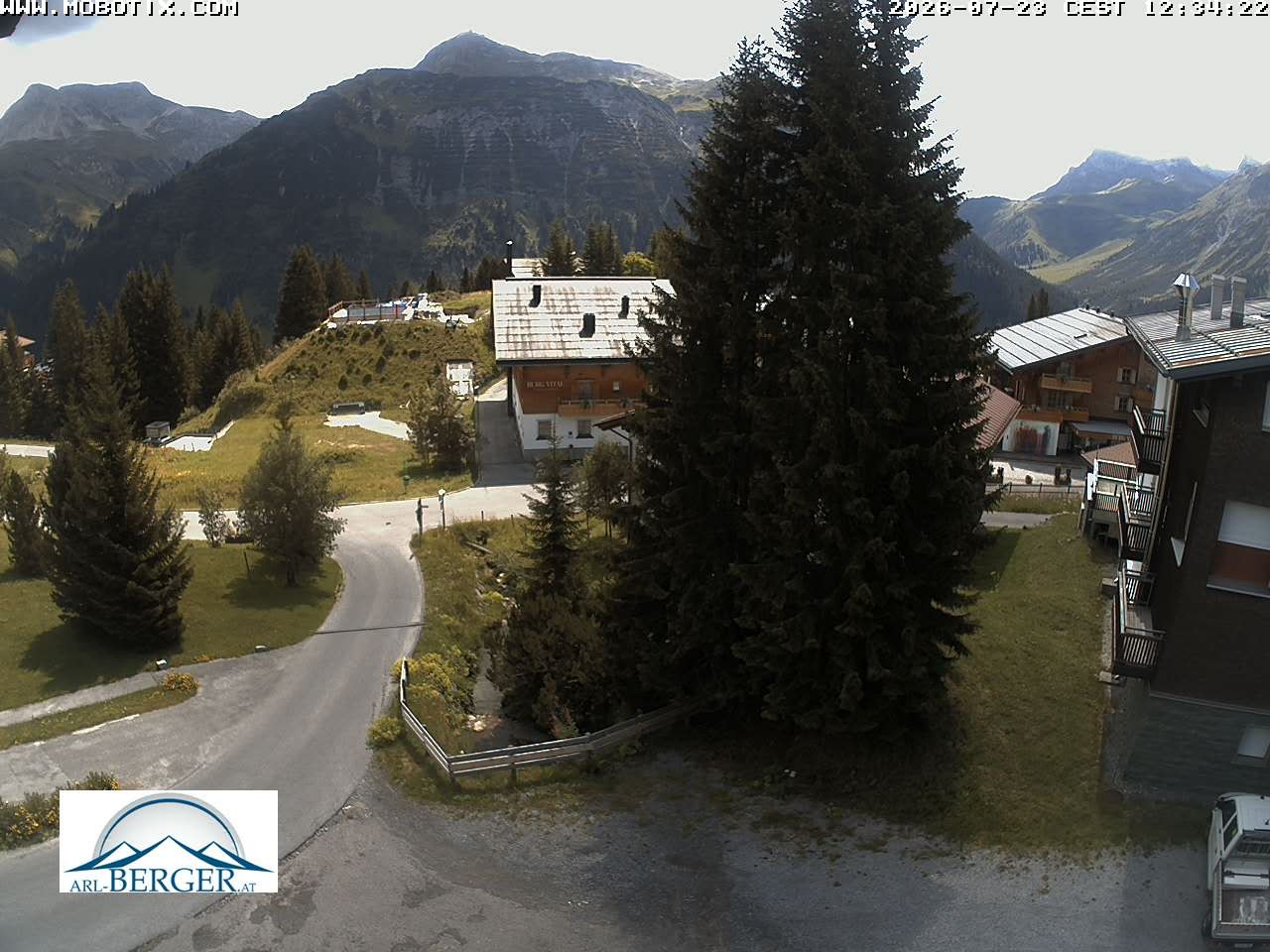 Archiv Foto Webcam Oberlech: Pension Berger