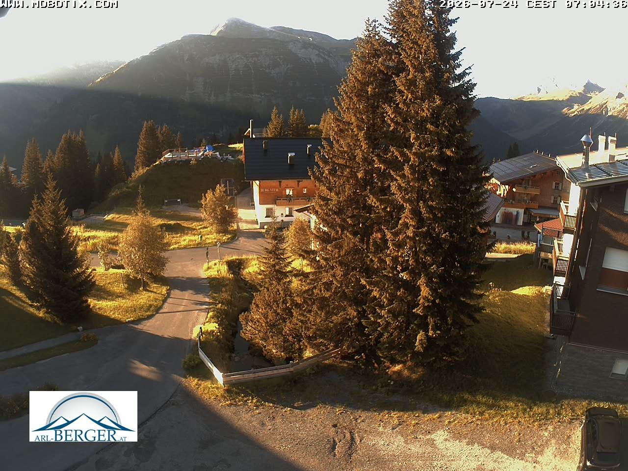 Archiv Foto Webcam Oberlech: Pension Berger