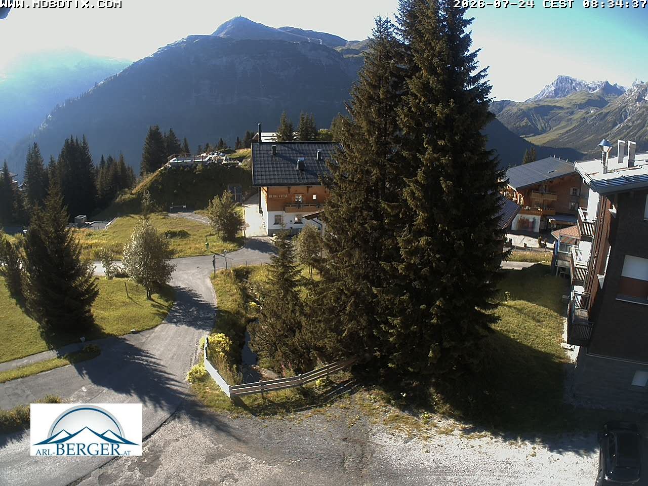 Archiv Foto Webcam Oberlech: Pension Berger