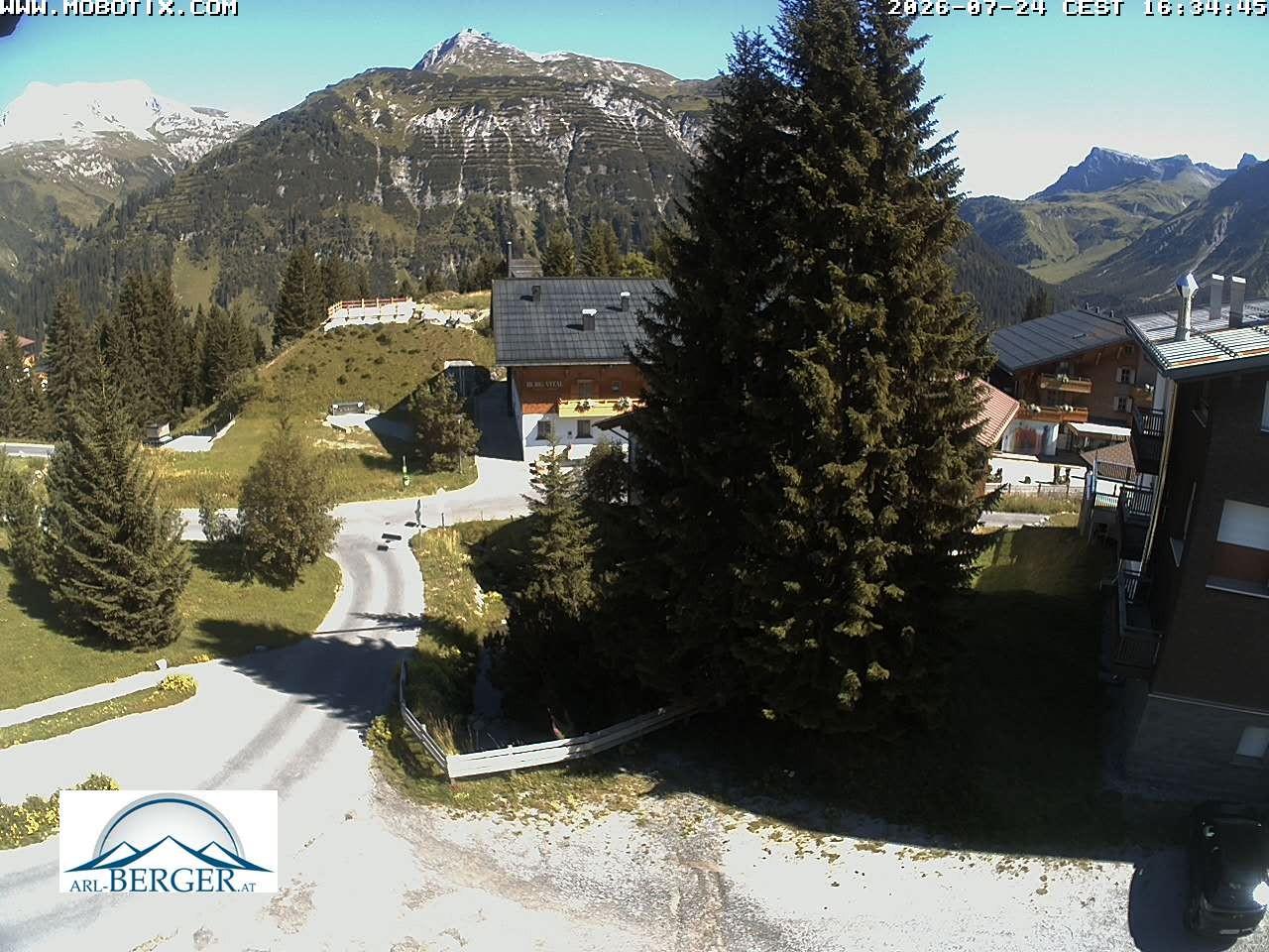 Archiv Foto Webcam Oberlech: Pension Berger