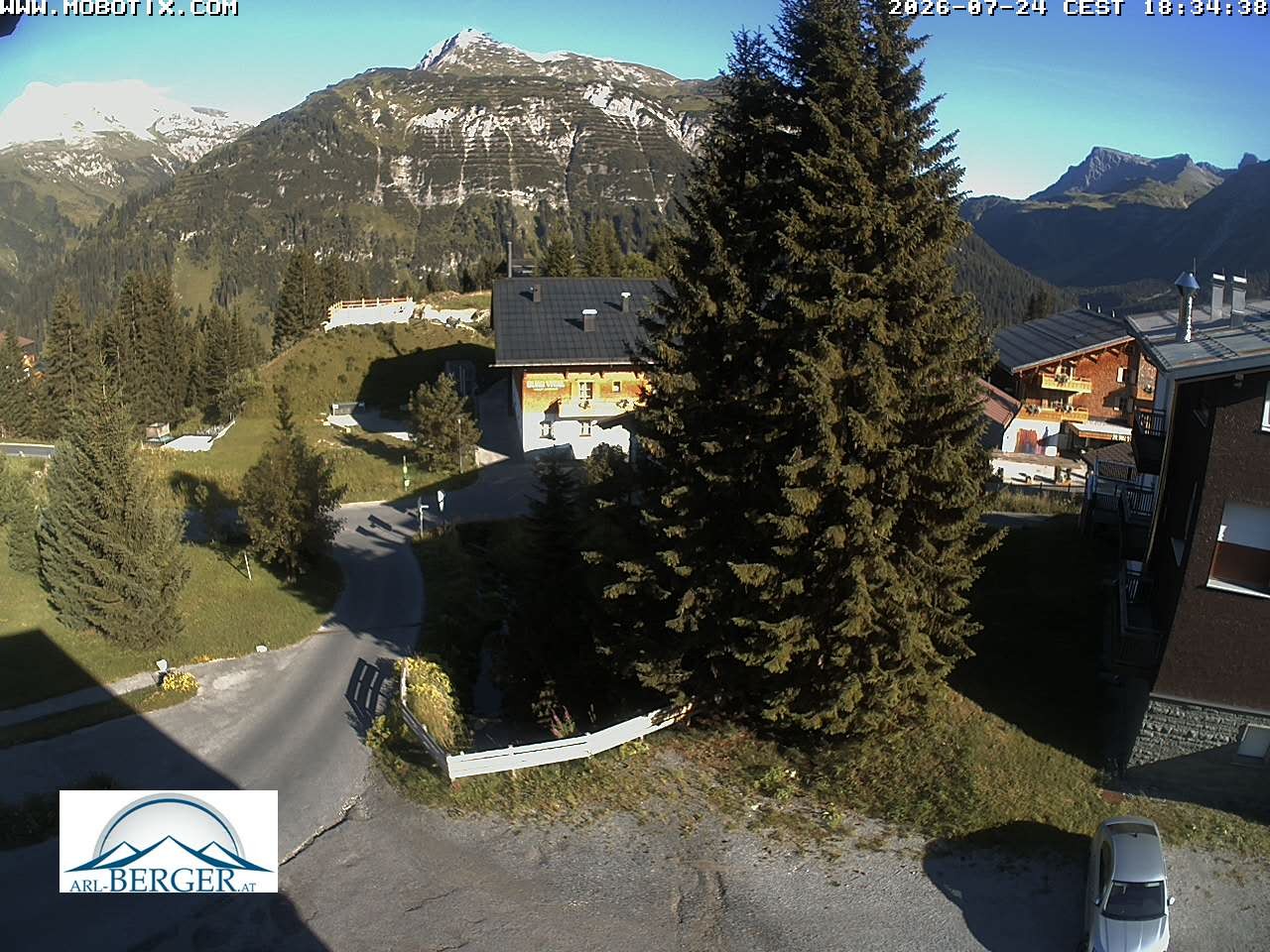 Archiv Foto Webcam Oberlech: Pension Berger