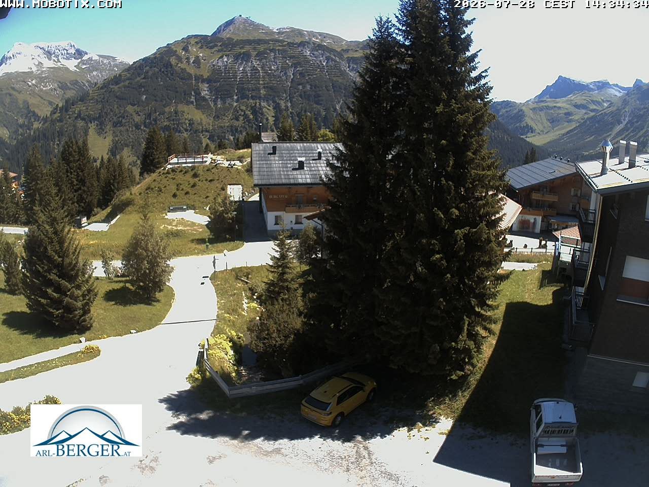 Archiv Foto Webcam Oberlech: Pension Berger