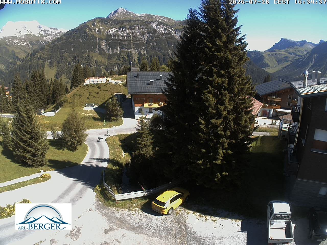 Archiv Foto Webcam Oberlech: Pension Berger