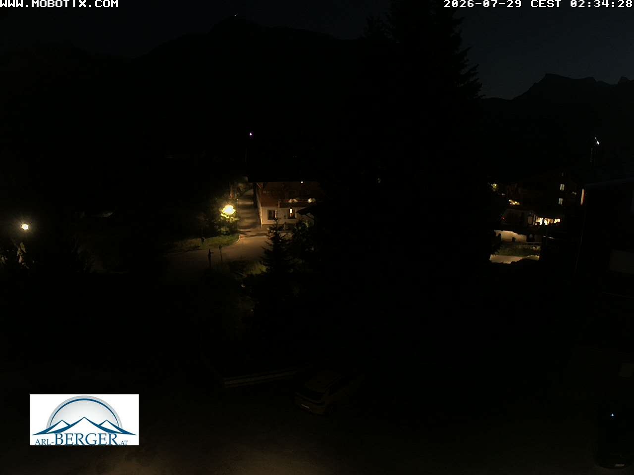 Archived image Webcam Oberlech: guest house Berger