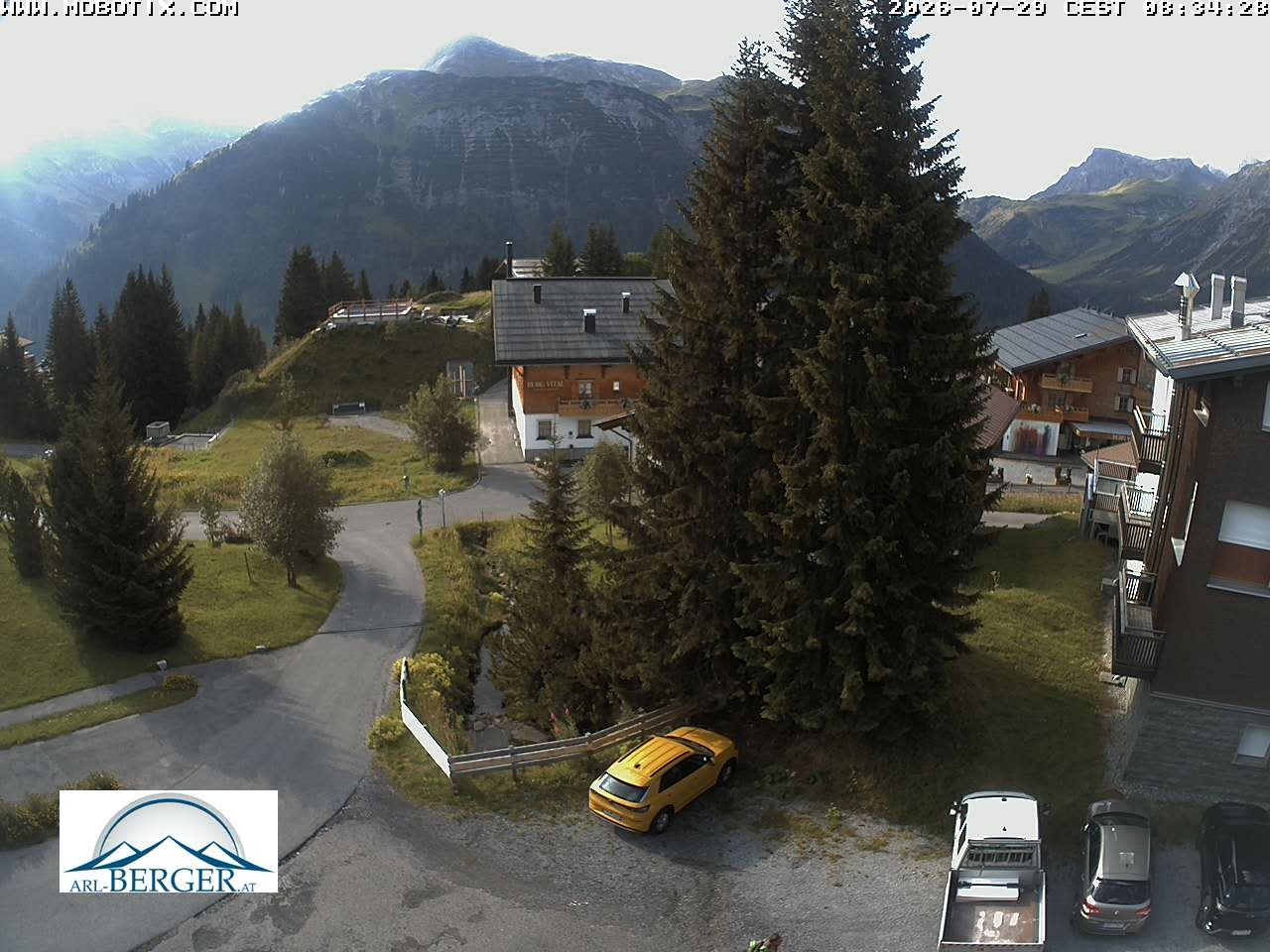 Archiv Foto Webcam Oberlech: Pension Berger