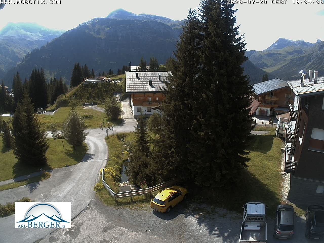 Archiv Foto Webcam Oberlech: Pension Berger