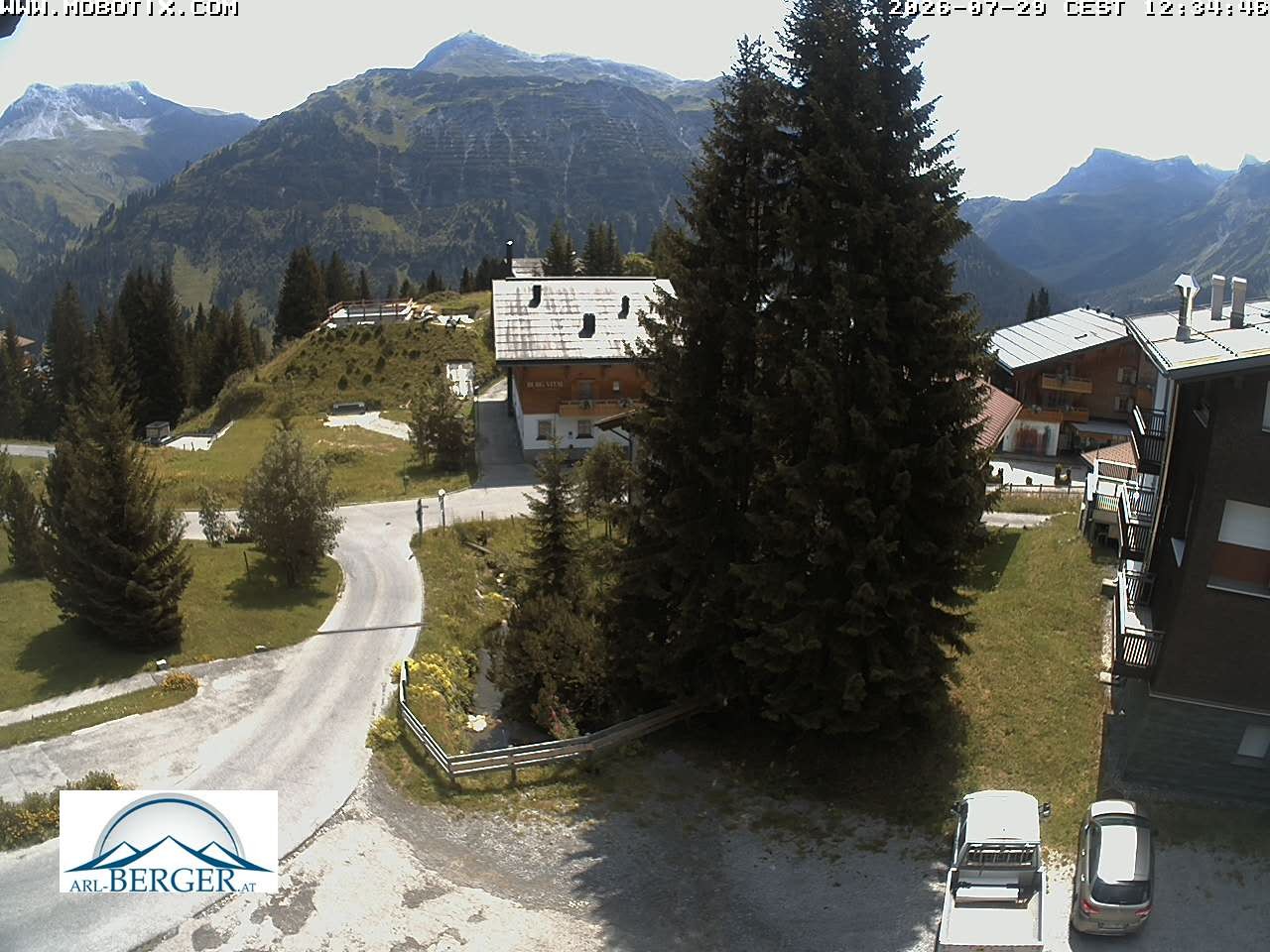 Archiv Foto Webcam Oberlech: Pension Berger