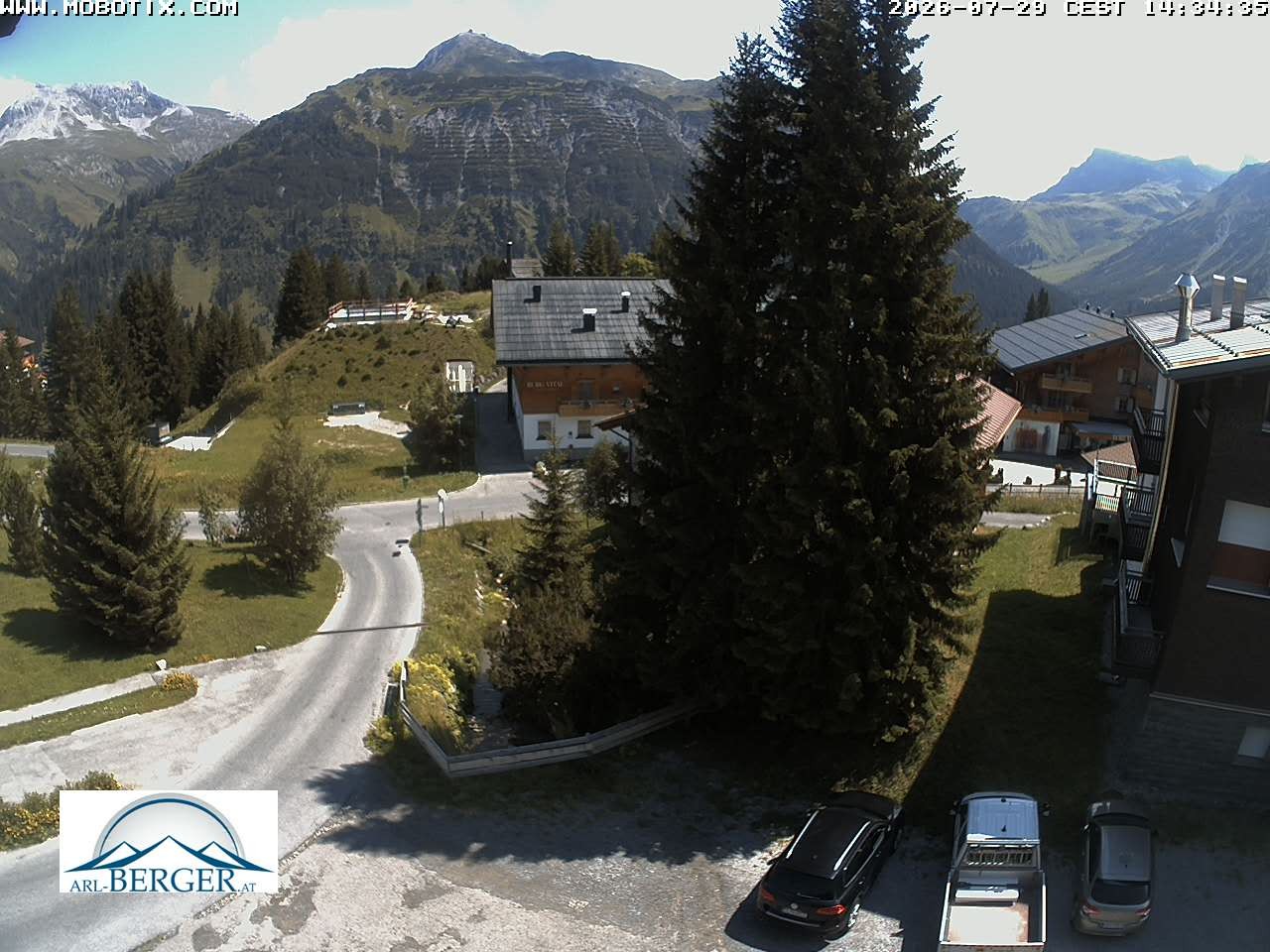 Archiv Foto Webcam Oberlech: Pension Berger