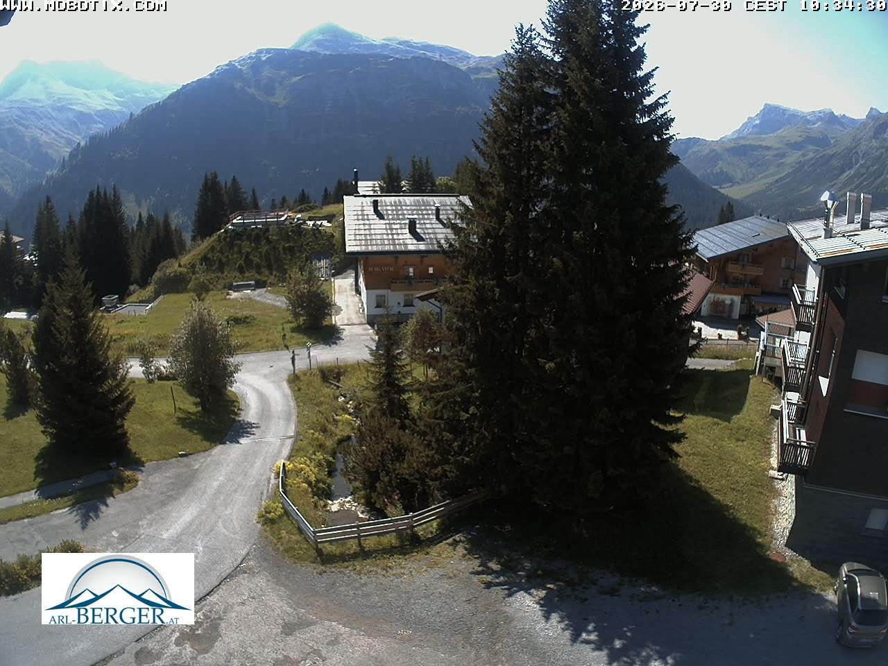 Archiv Foto Webcam Oberlech: Pension Berger